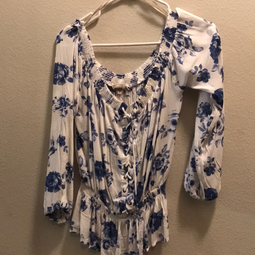 Top - Picture 1 of 3